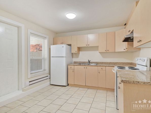 2 bedroom rental in Surrey — photo 6