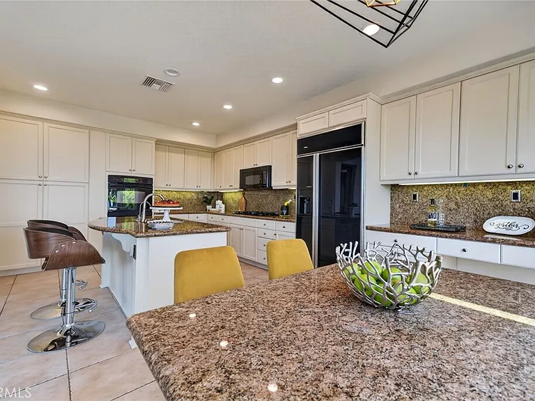 20800 Campania Ln — Photo 22