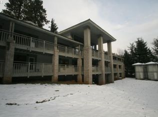 105 Country Club Rd UNIT 4, Hood River, OR 97031