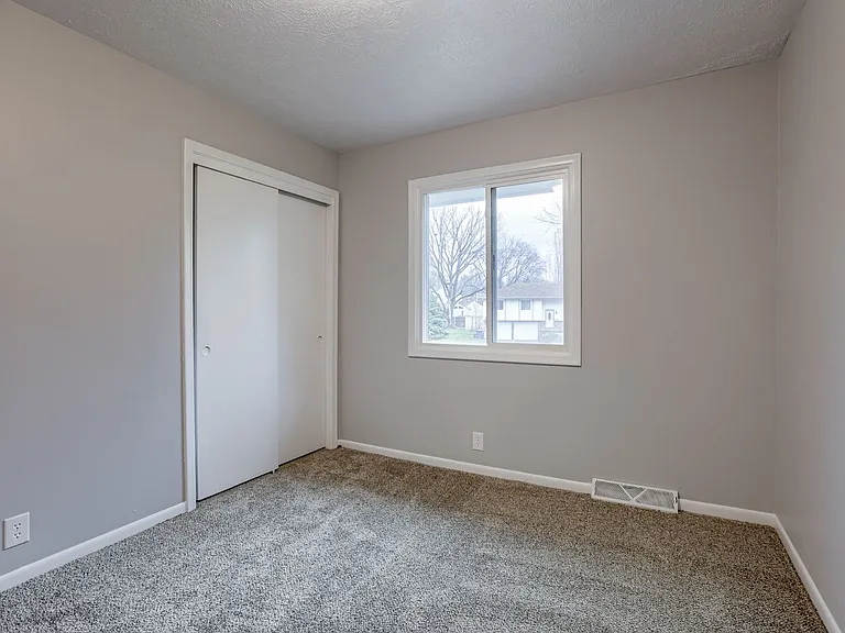 12511 Patrick Cir — Photo 10