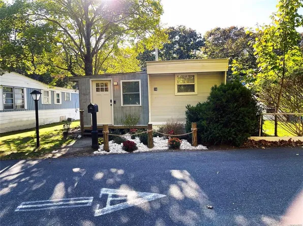 620 Montauk Hwy Trailer 38, Westhampton Beach, NY 11978