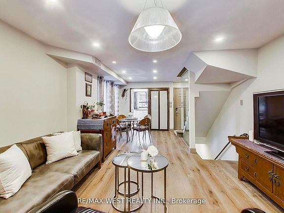 5th image of 21 Dundonald St