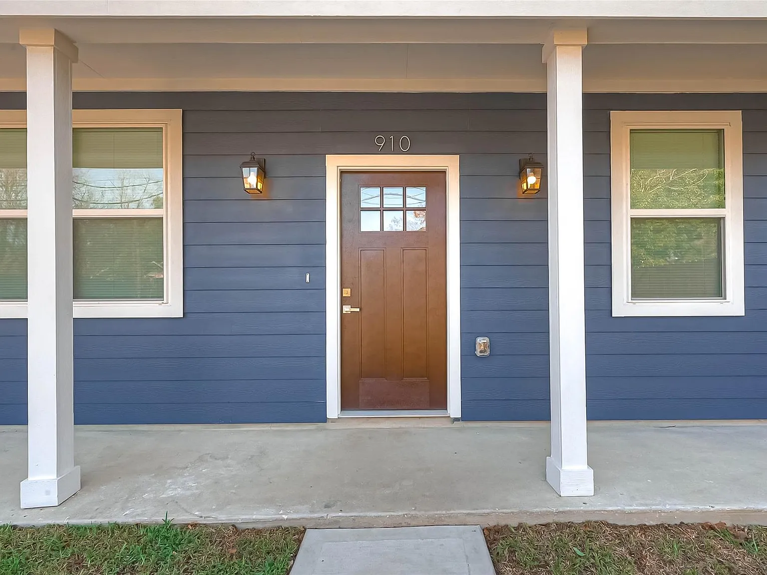 3 bed, 2.0 bath, $2,275 — Photo 3