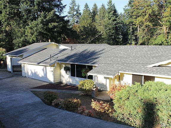 2nd image of 10017 59th Avenue Ct E