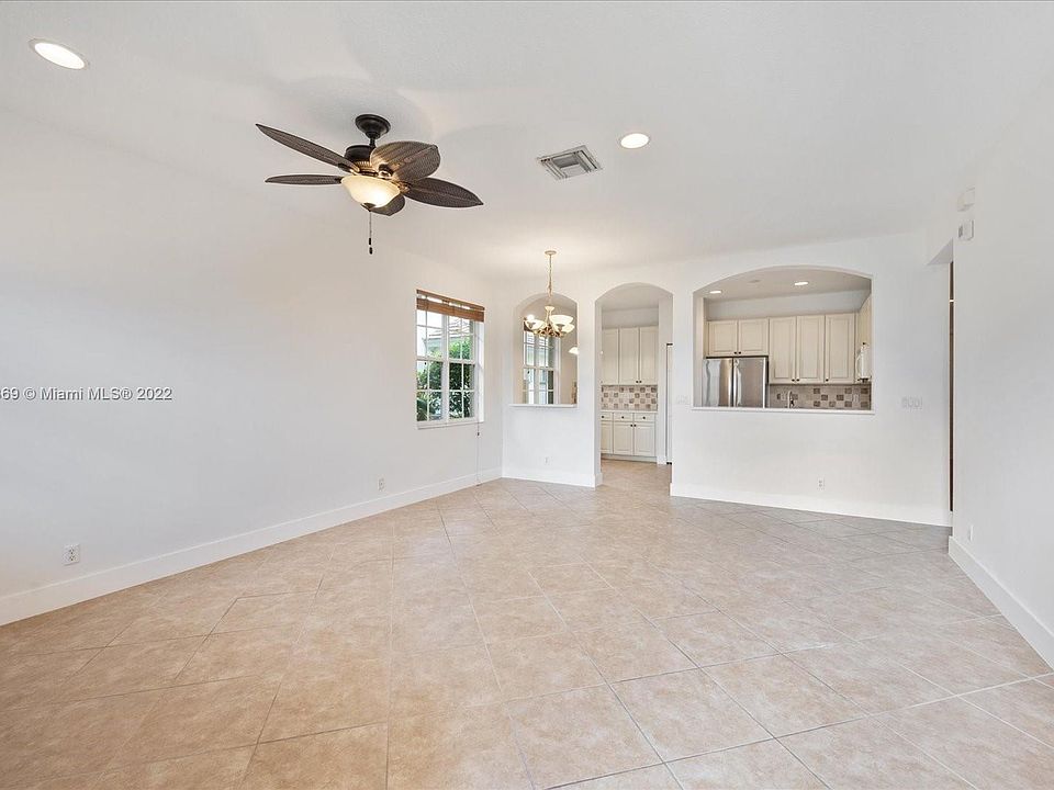 2nd image of 148 Evergrene Pkwy #8A