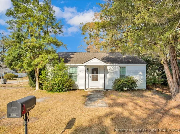 5426 Suncrest Dr, Hope Mills, NC 28348