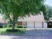 1st image of 216 E Cherry Ave