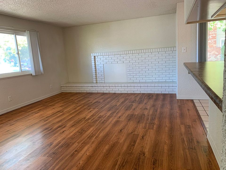1st image of 4129 Apostolo Cir Unit 1