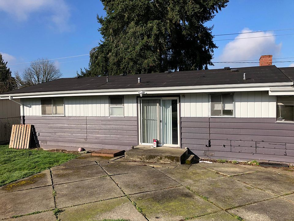 2nd image of 552 Nile Ave NE