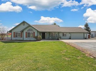 10210 E Underwood Rd, Acampo, CA 95220