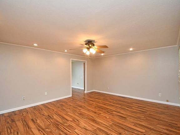 4th image of 1491 Continental Dr