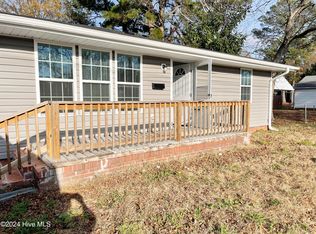 215 7th St, Ayden, NC 28513