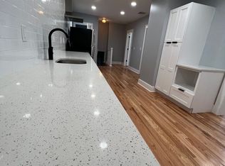 1651 State St FLOOR 3, New Haven, CT 06511