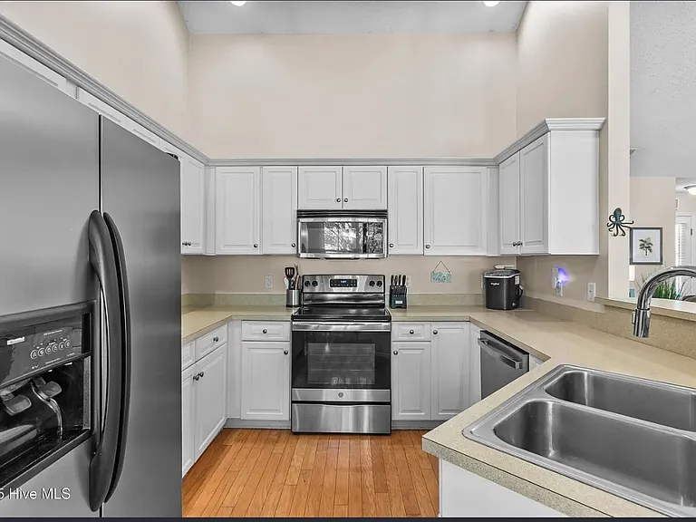 513 Catamaran Dr — Photo 27