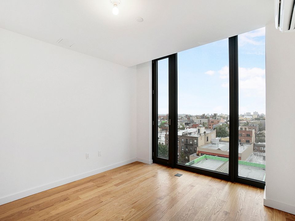 1st image of 54 Noll St #3220