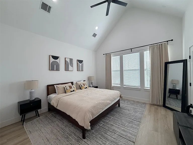 2706 Cochran St — Photo 14
