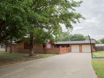 1311 Holiday Dr, Plainview, TX, 79072