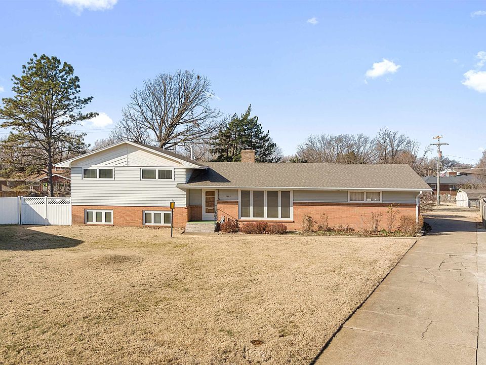 1st image of 2042 Quincy Cir