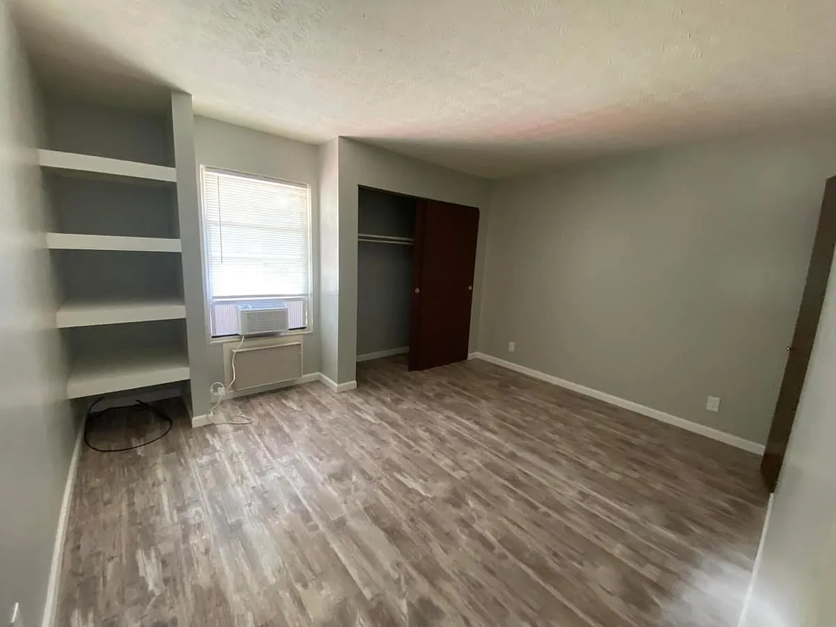 303 Forest Lane — Photo 3