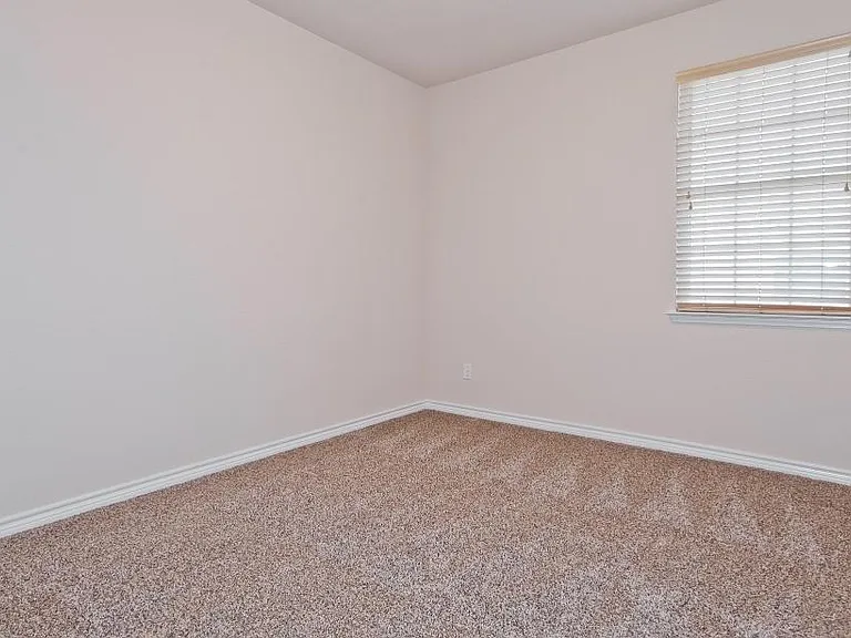 506 Port Royale Way — Photo 7