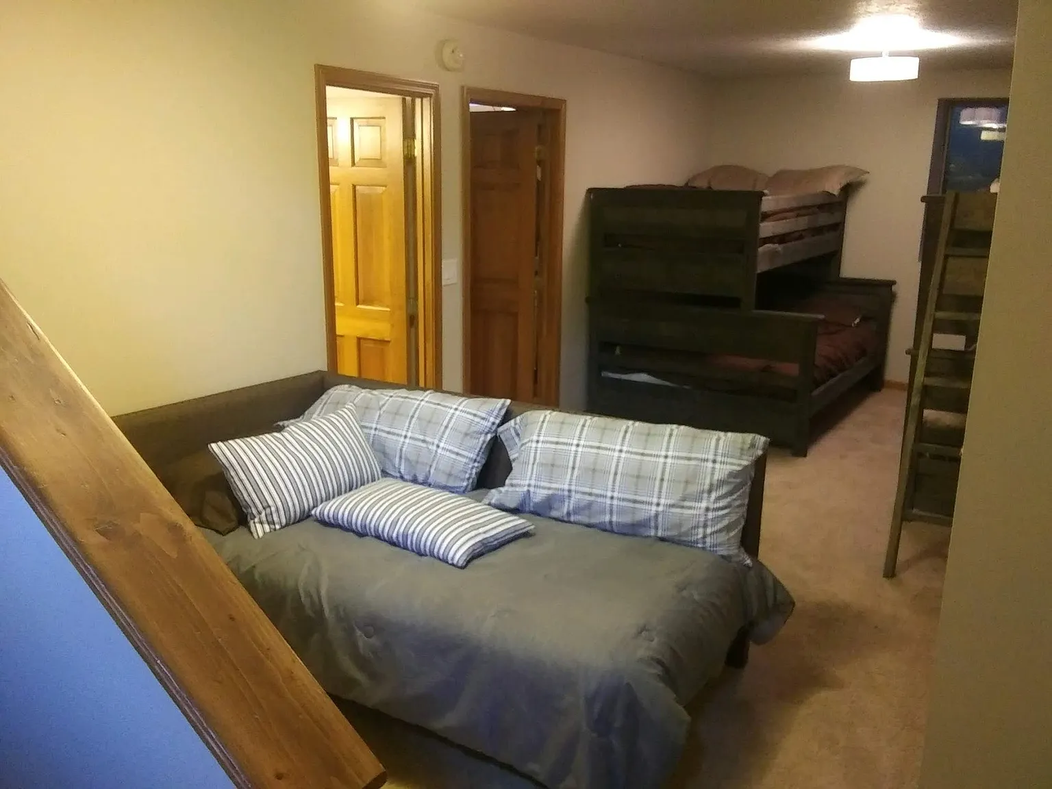 5 bed, $4,995 — Photo 2