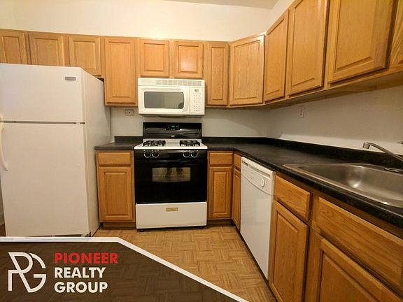 4th image of 4421 N Wolcott Ave #4427B1