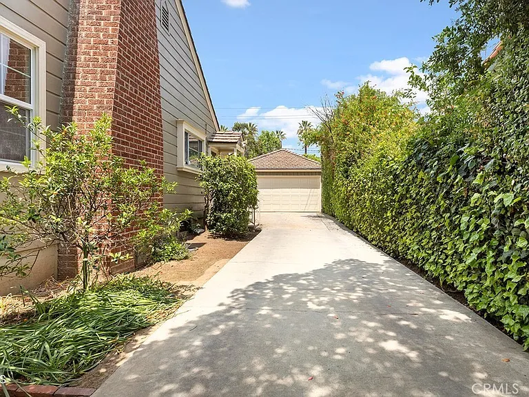 2963 Sheffield Rd — Photo 20