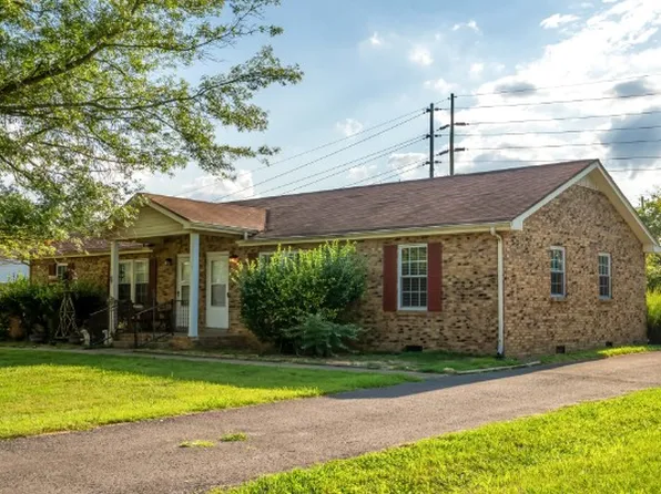 1184 Meadowview Dr, Gallatin, TN 37066