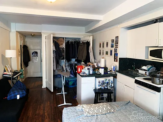 Rented by City Connections Realty | media 10