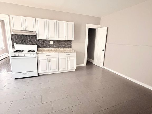 3rd image of 129 Sage Ave #2R