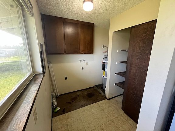 Washer/Dryer Hookup