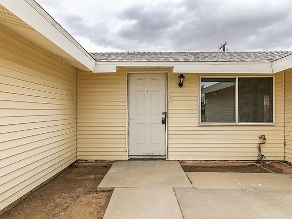 3rd image of 7712 Dogbane Ave