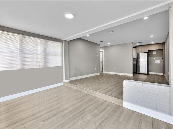 4th image of 312 SE 23rd Street