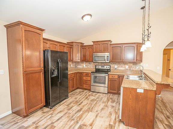 5th image of 3816 Riley Ct