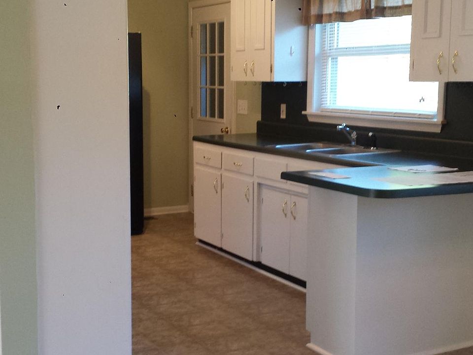 1st image of 300 Chuckwood Rd