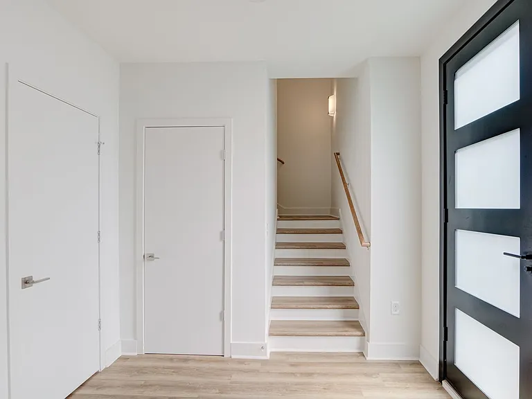 1110 Nova St — Photo 11