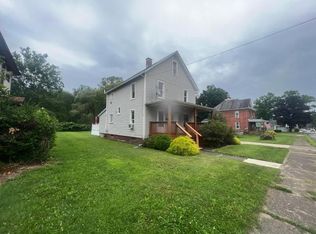 828 N Main St, Youngsville, PA 16371
