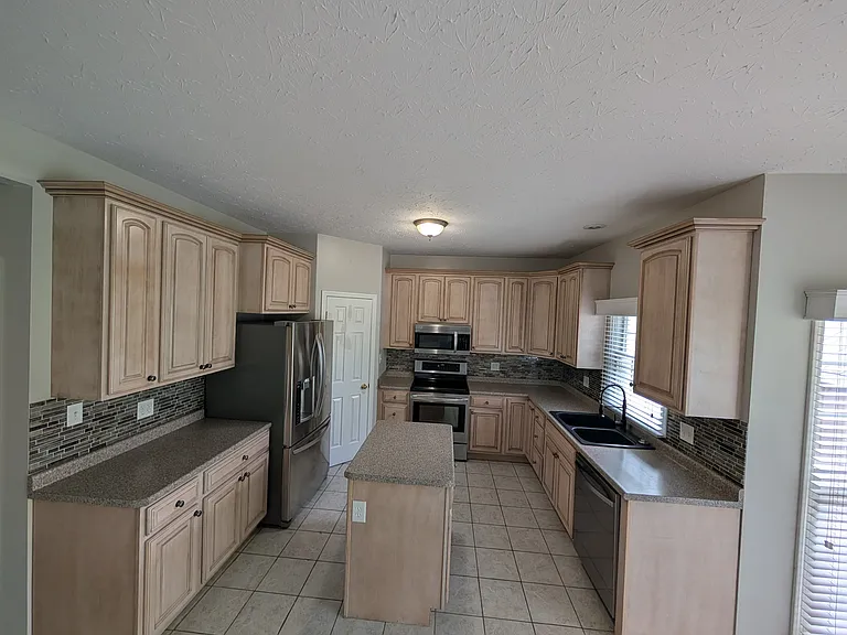 1090 E Case Blvd — Photo 18