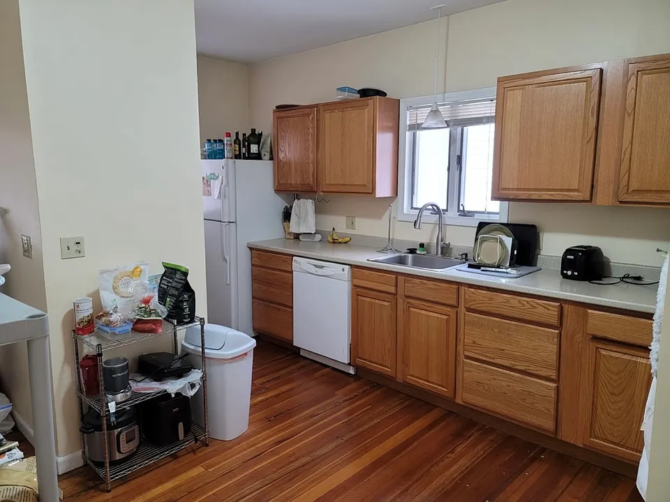 123 Hillsdale Rd #2B