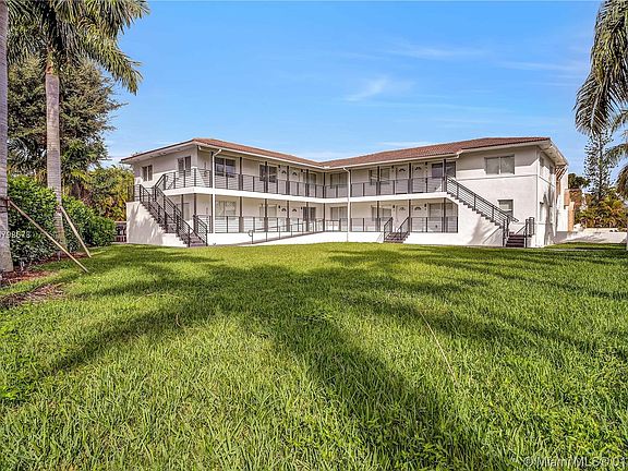 2nd image of 9220 Biscayne Blvd APT 8