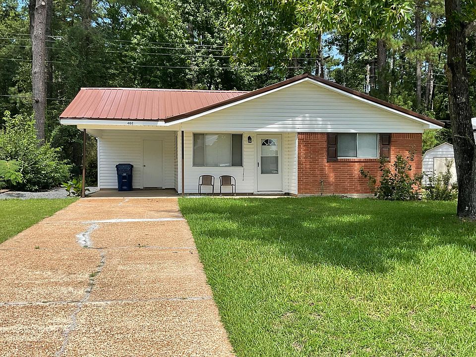 1st image of 402 Fir St