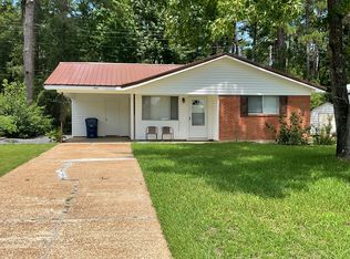 402 Fir St, New Llano, LA 71461