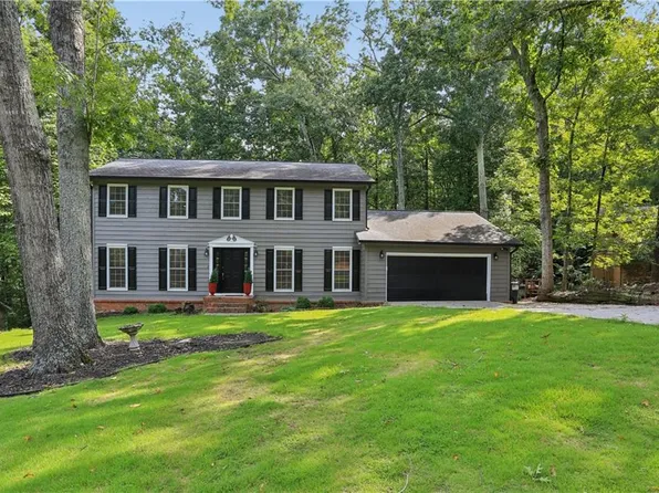 2063 Six Branches Dr, Roswell, GA 30076