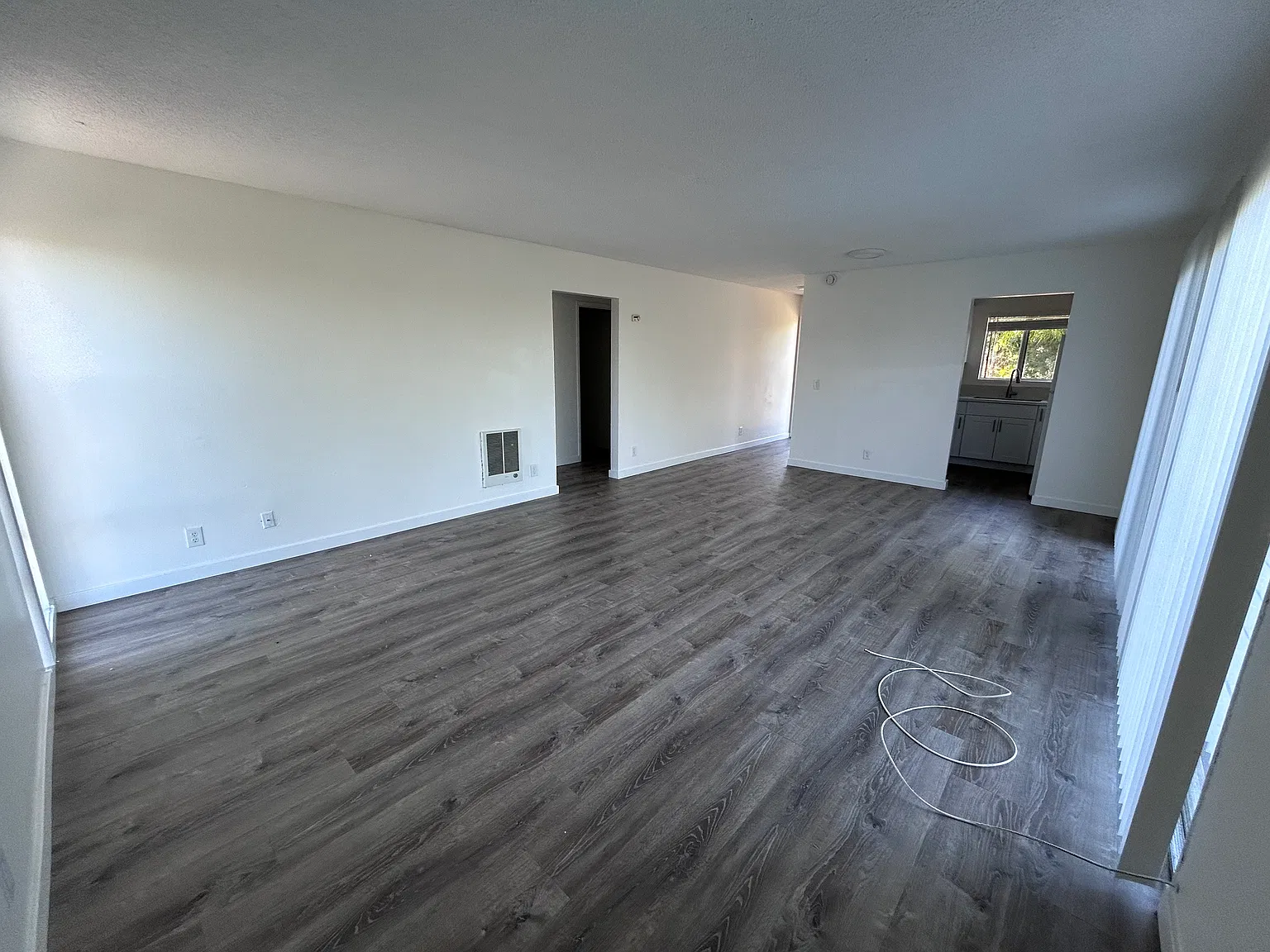 180 Las Flores Dr — Photo 3
