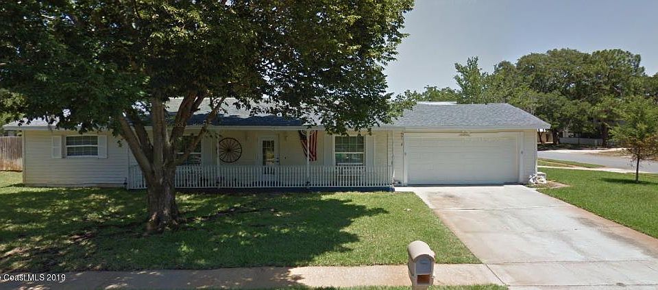 1st image of 820 Williamsburg Dr