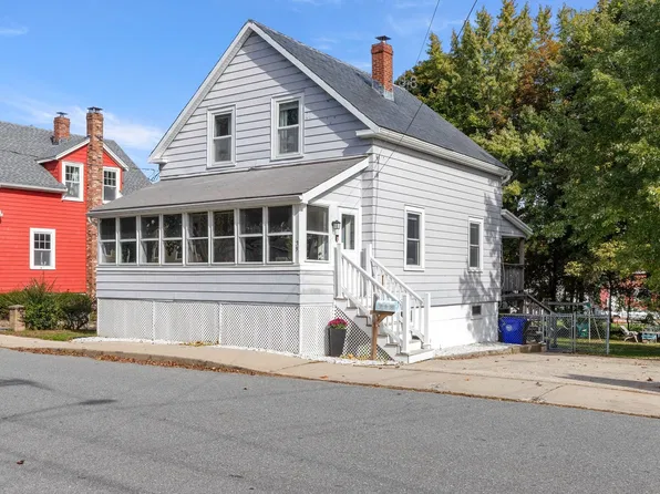 39 Brownville Ave, Ipswich, MA 01938