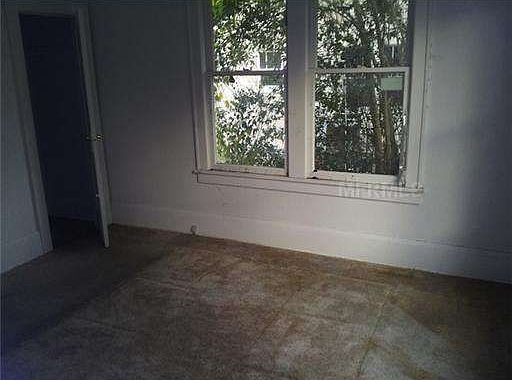 3rd image of 524 Avenue G SE