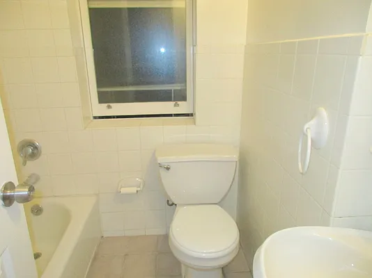 Rented by THOMAS F CAMPENNI CO | media 35