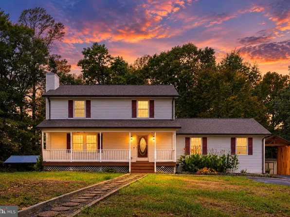 9978 Francis Folsom Dr, King George, VA 22485