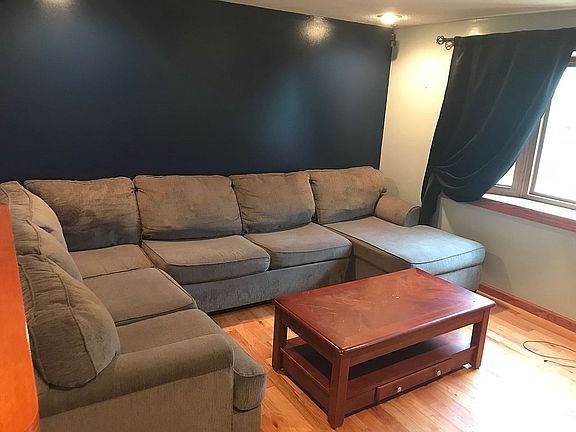 4th image of 260 Crandon Blvd